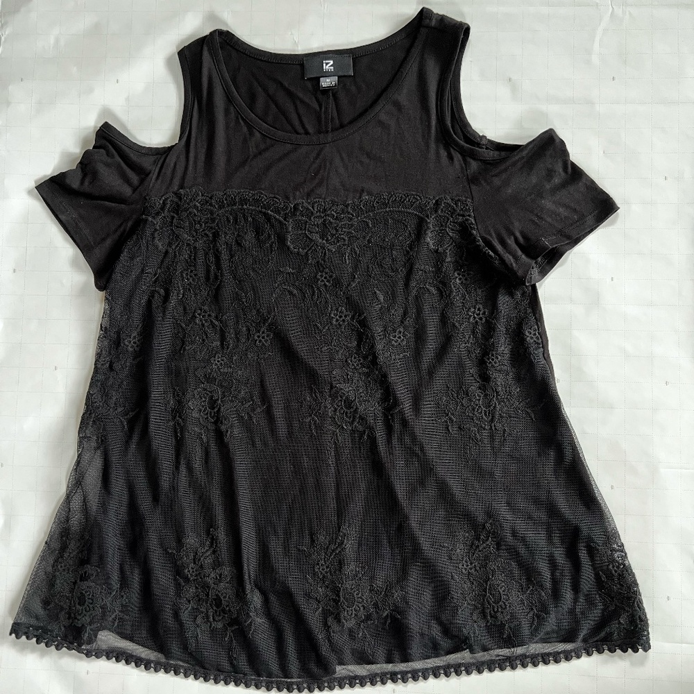 IZ BYER Women’s Black Cold Shoulder Lace Front Top – Size M